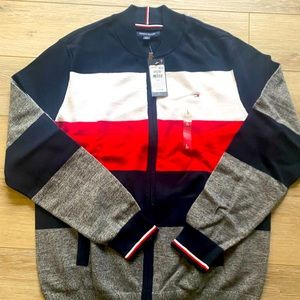 TOMMY HILFIGER
ZIP COLORBLOCK BASEBALL SWEATER